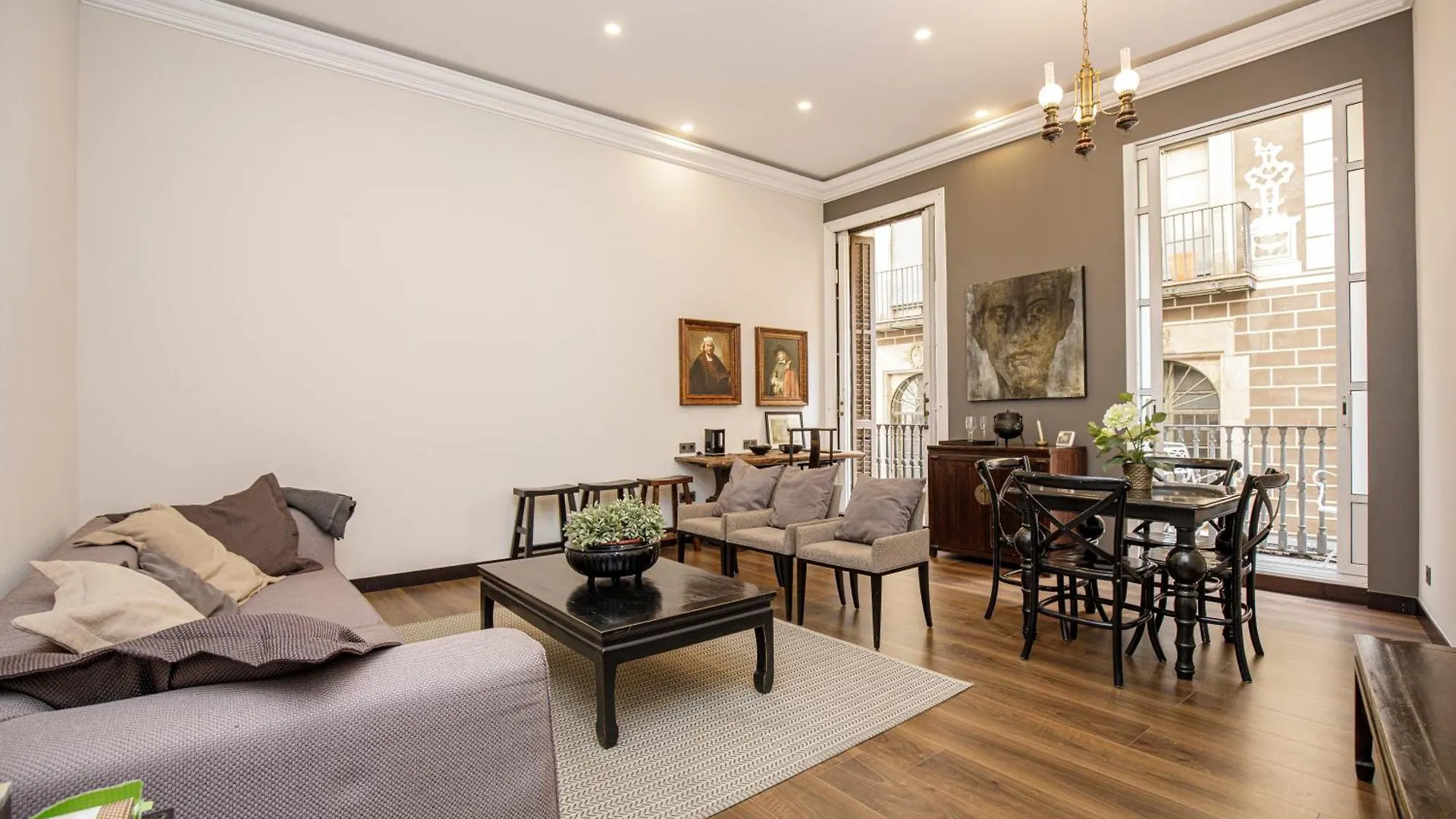 Beautiful Trendy Spacious Apartment Very Central Location 巴塞罗那